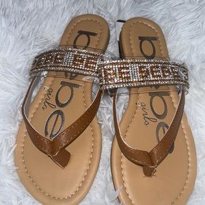 New BEBE GIRLS tan sandals with rhinestone strap Size 1